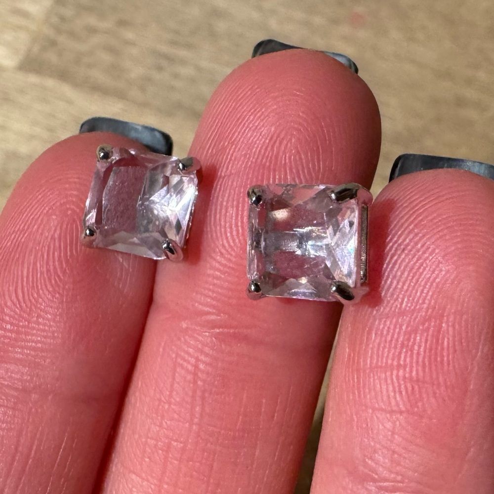 NWT Pink Square Stud Earrings - Picture 4 of 4